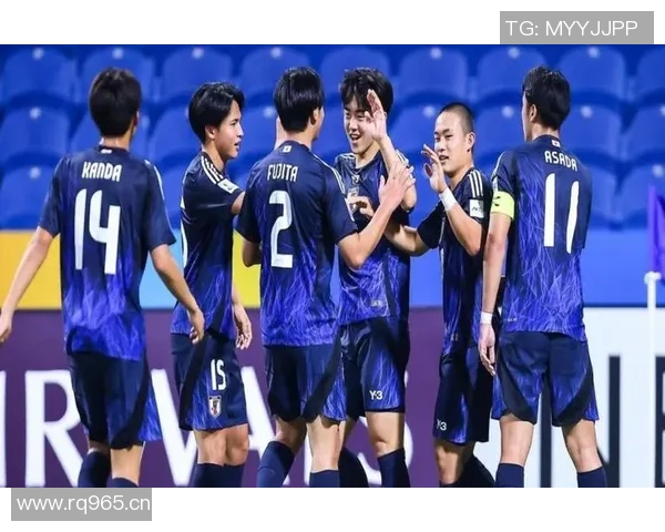 冰岛U17与匈牙利U17激战正酣青少年足球赛场的精彩对决